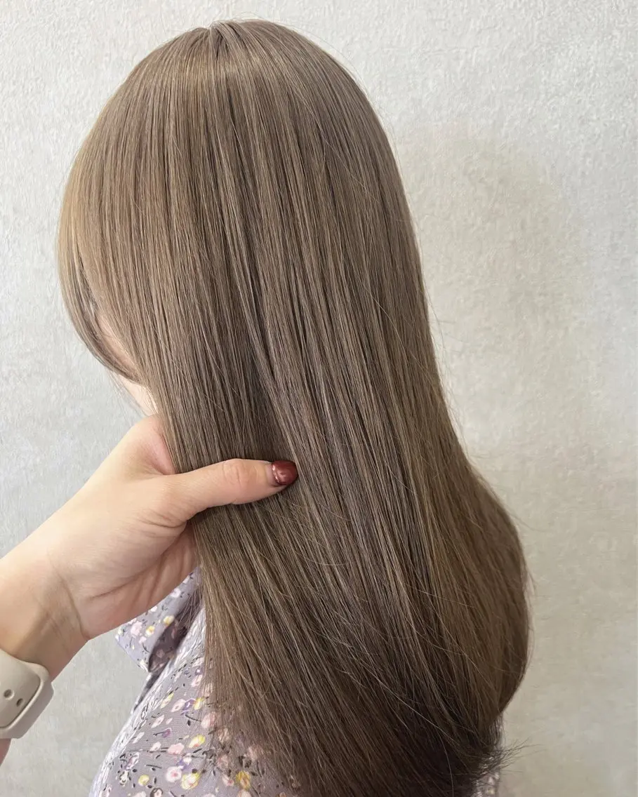 ケアブリーチ+オンカラー+Aujuaトリートメントの写真