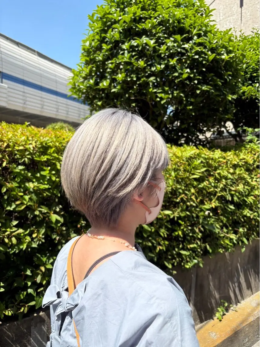 ショート カラー 江川 輝星のヘアスタイル