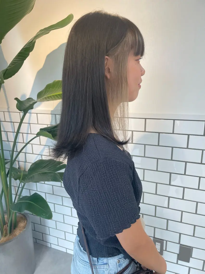 ミディアム カラー 松井 悠希のヘアスタイル