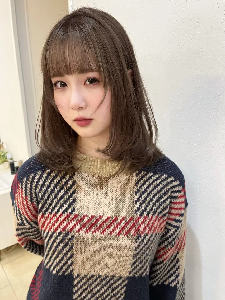 ミディアム カラー カット ヘアカラー yura /レイヤーカットのヘアスタイル