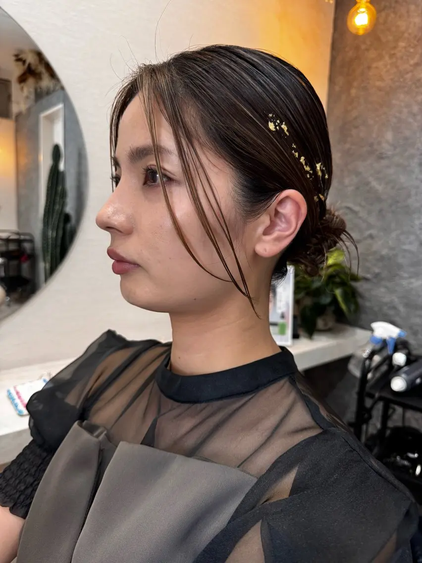 ミディアム カラー ヘアアレンジ ハイライトカラー ハイライト 伴藤 寿男のヘアスタイル