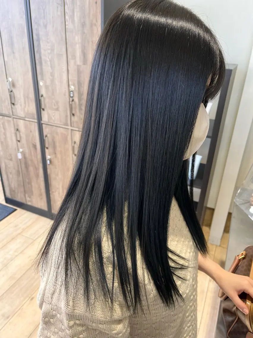 ロング 栗原 志穂のヘアスタイル