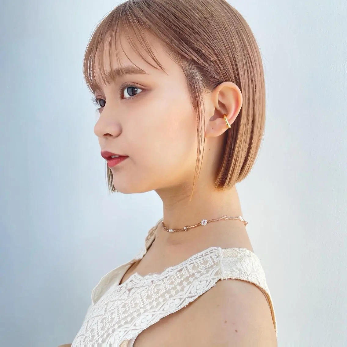ショート カラー ヘアアレンジ ベージュカラー ハイトーンカラー ミルクティーベージュ 【柔らか透明感✨/ 似合せ前髪】大石葉月のヘアスタイル