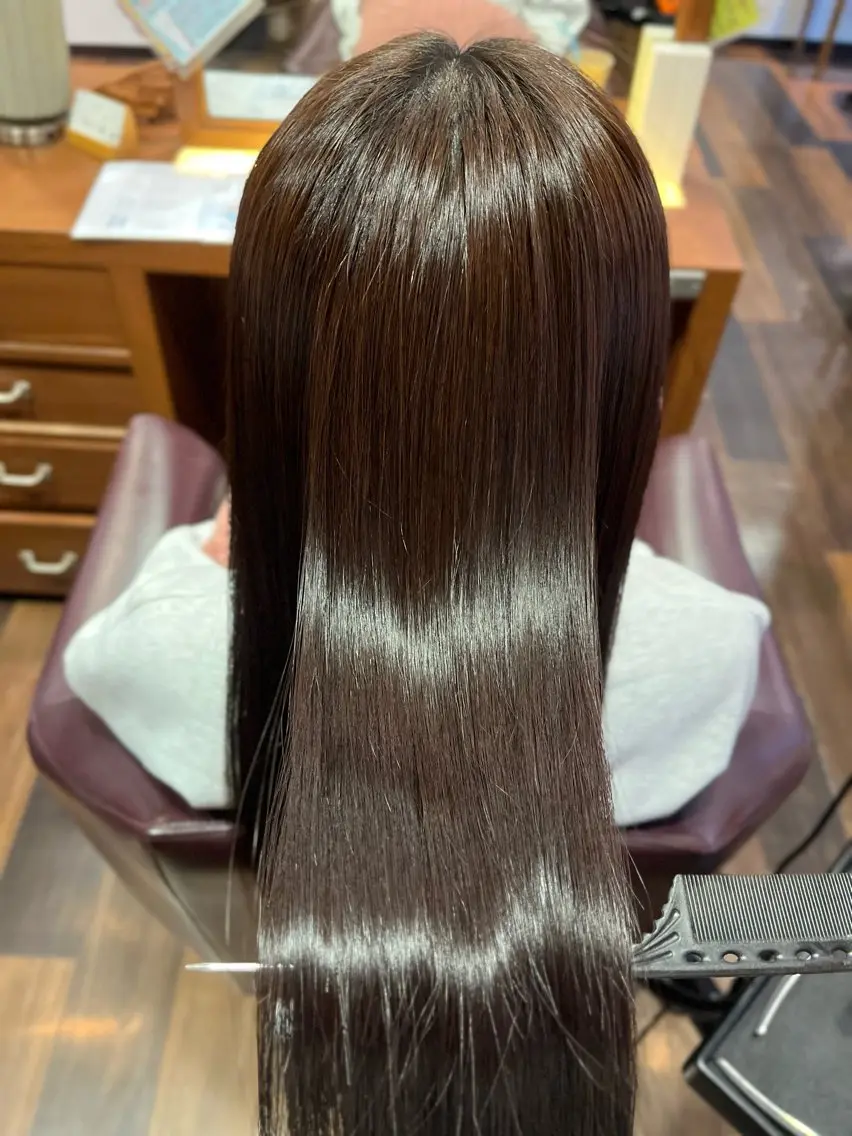 ロング カット 縮毛矯正 よしだ しおりのヘアスタイル