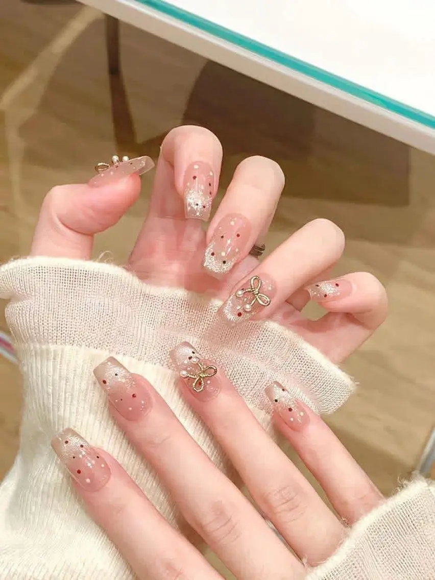 ネイル ハンドネイル T. Leeのネイルデザイン