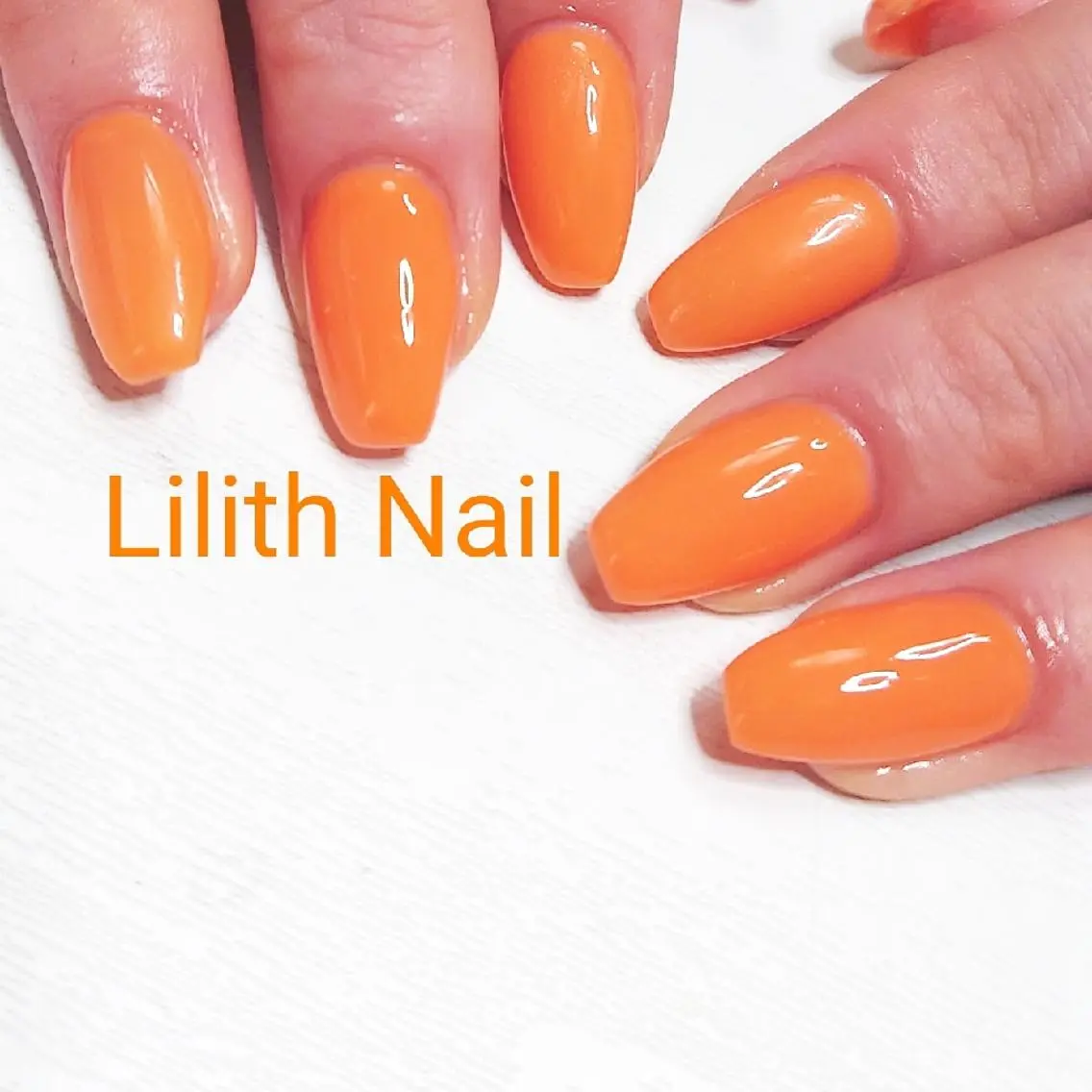 ネイル オレンジ ハンドネイル Lilith Nailのネイルデザイン