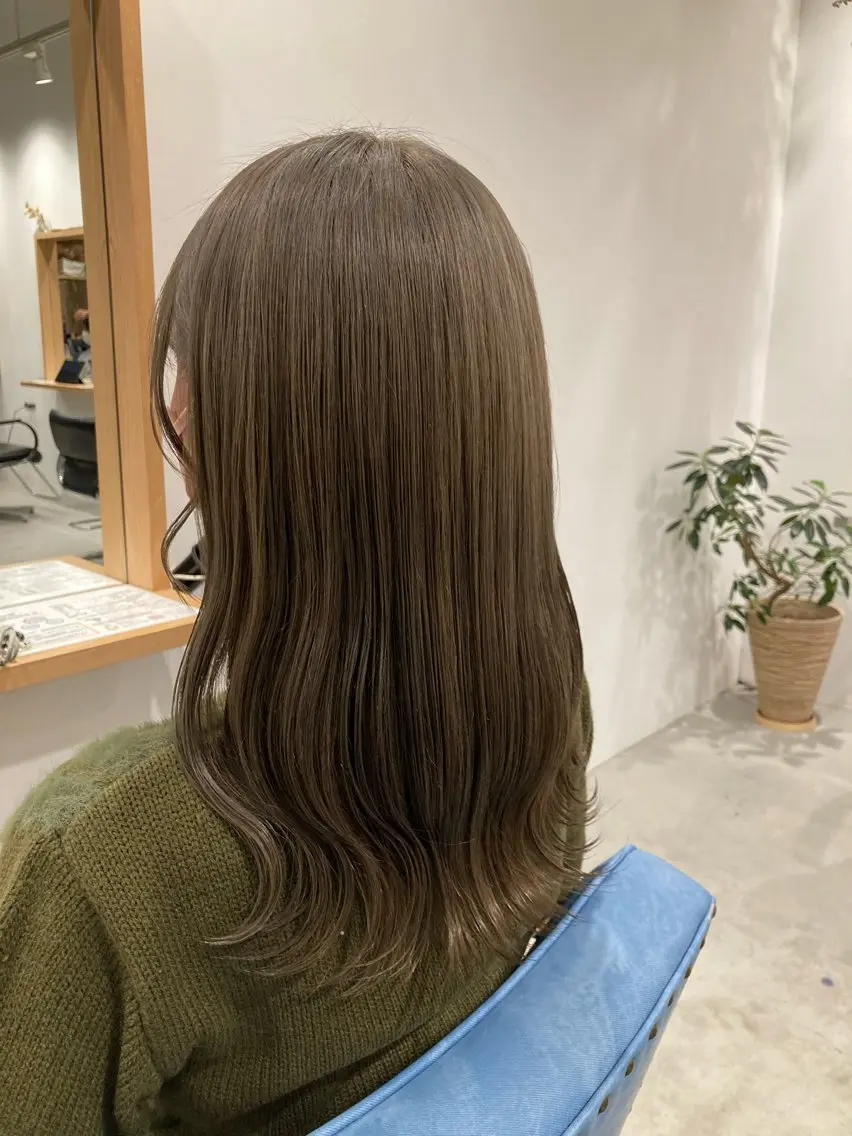 カラー 山城 大芽のヘアスタイル