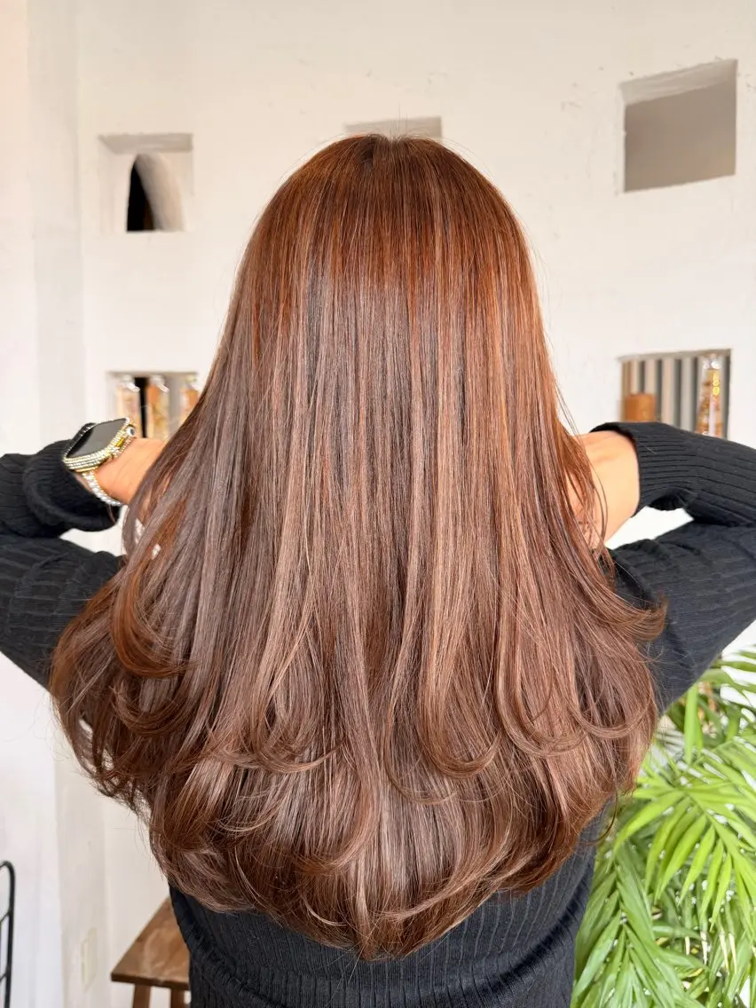 ロング カラー バレイヤージュ ブリーチ ケアブリーチ ダブルカラー イヤリングカラー カット ヘアカラー トリートメント 🌸小掛🌸 豊橋外国人風カラーのヘアスタイル