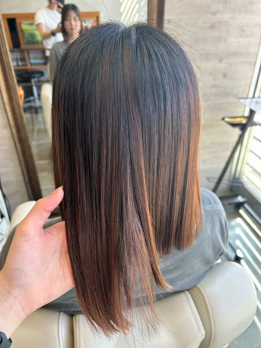 ミディアム カット 縮毛矯正 BALANCE ゆなのヘアスタイル