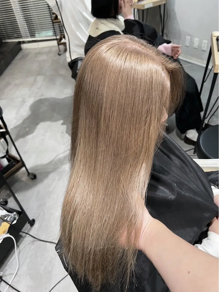 ロング カラー ベージュカラー ミルクティーベージュ 指名数No.1 /NAOYAのヘアスタイル