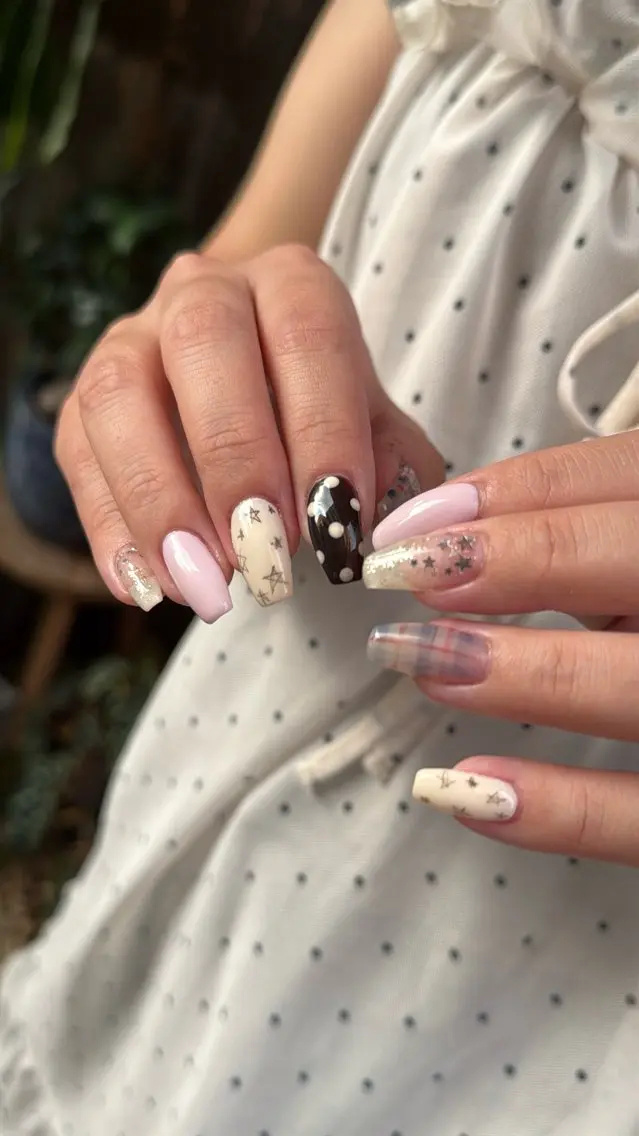 ネイル フラッシュネイル フラッシュマグ フットネイル フレンチネイル 韓国ネイル ハンドネイル SAKU nail 作島茜のネイルデザイン