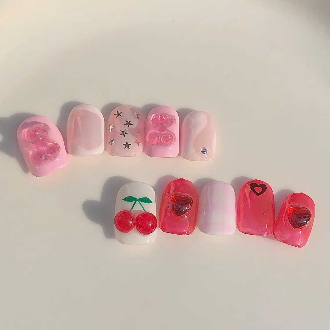 ネイル ハンドネイル フットネイル mi chiのネイルデザイン