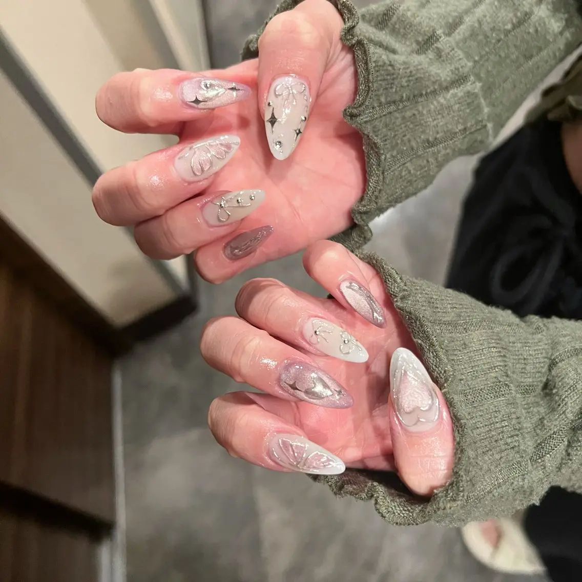 ネイル アートネイル ジェルネイル キラキラネイル 持ち込み シンプルネイル ハンドネイル ハンドケア ぱん ちゃんのネイルデザイン
