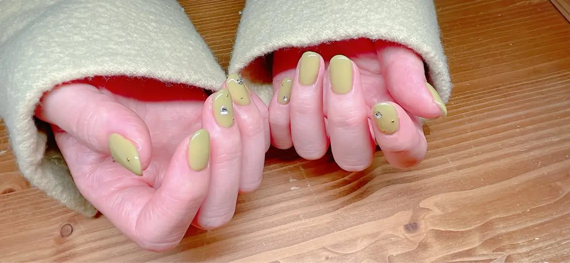 ネイル ジェルネイル パラジェル ピスタチオネイル 春ネイル nailroom OHANA🌴のネイルデザイン