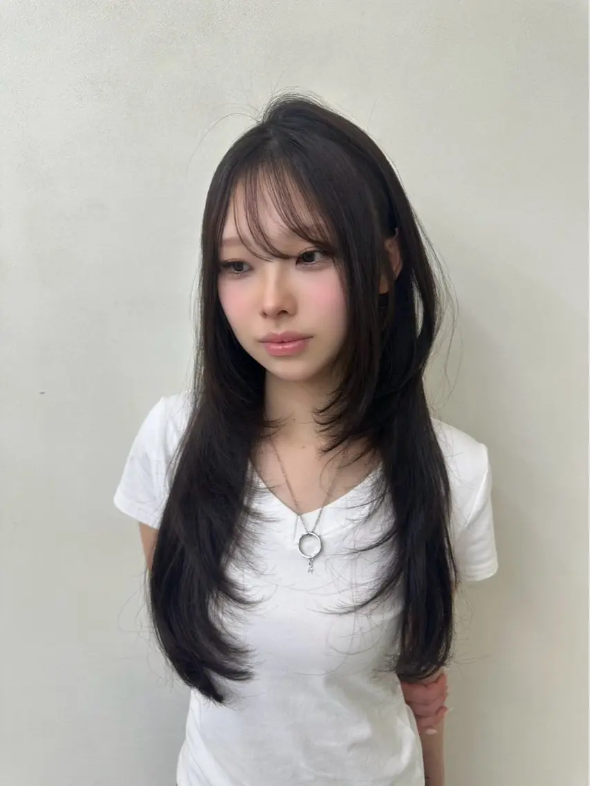 ロング パーマ ハイレイヤー 韓国風ヘア レイヤーカット ロング 小顔カット カット 縮毛矯正 艶髪／ブリーチ🌟 銀座/HARUKAのヘアスタイル