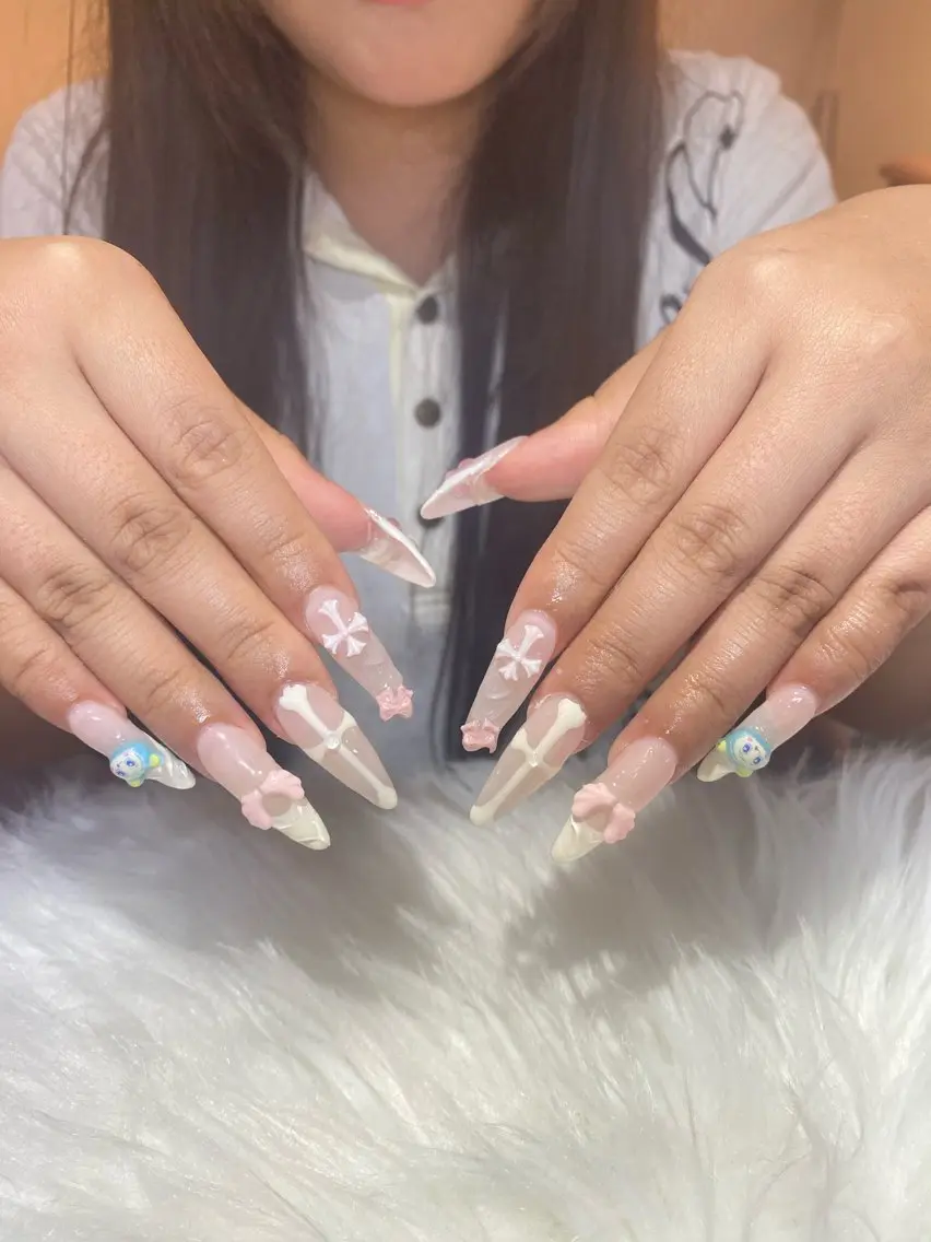 ネイル ハンドネイル Anmi Nailsのネイルデザイン