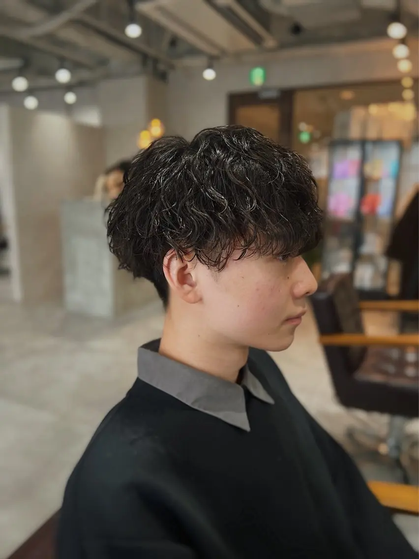ショート カット パーマ 岸本 桂輝のヘアスタイル