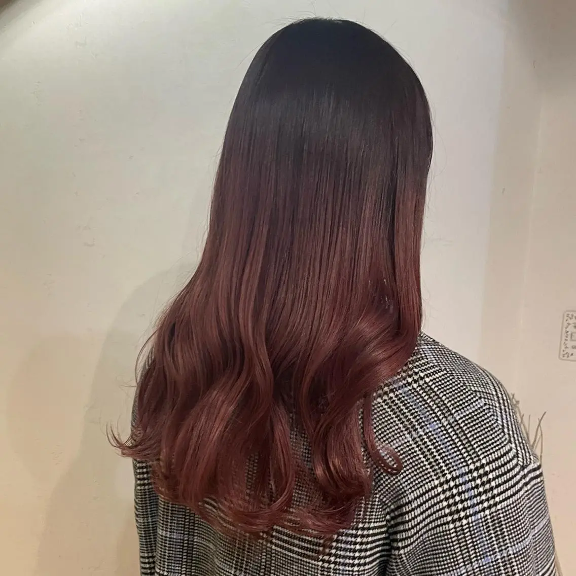 ロング カラー ブラウンカラー グラデーションカラー ピンクカラー ピンクブラウン カット ヘアカラー トリートメント kitin 吉祥寺 山岸花のヘアスタイル