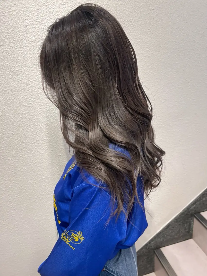 ロング カラー グラデーションカラー 🌼こやま かおり🌼のヘアスタイル