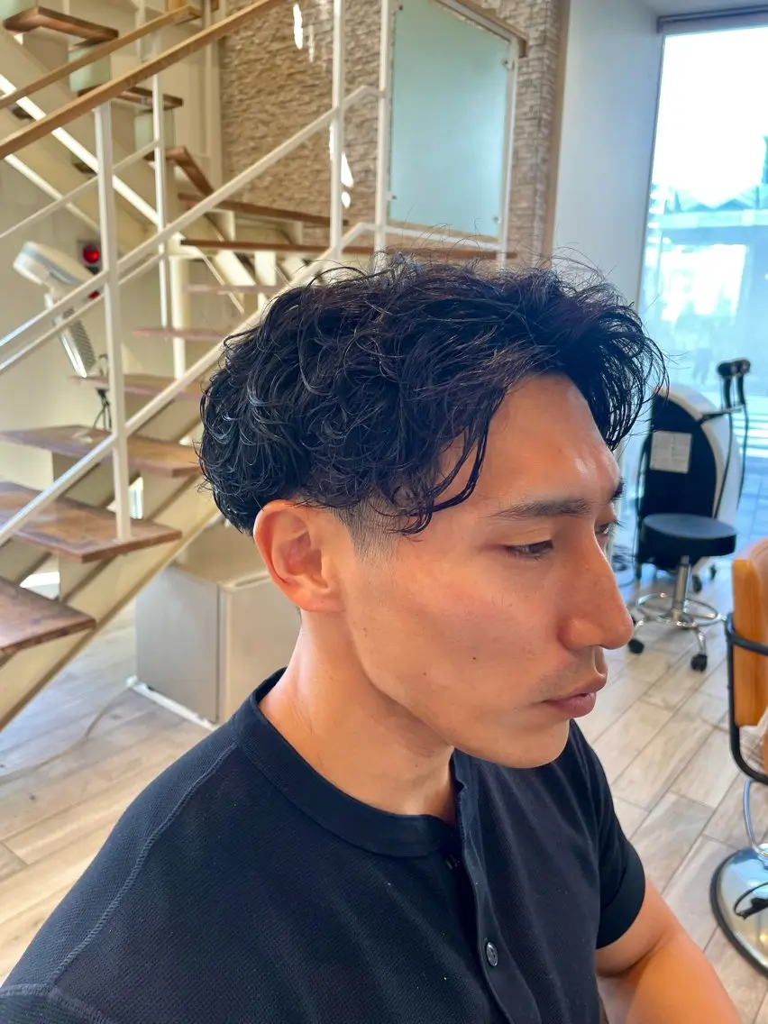 ショート パーマ メンズ アップバング メンズパーマ カット パーマ パーマ/フェード🔥 佐々木波人のヘアスタイル