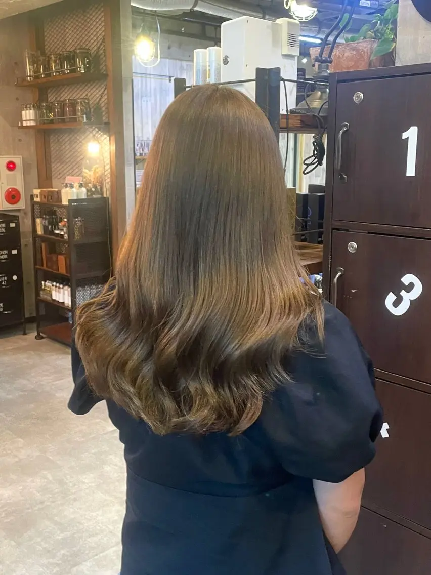 ロング カラー ベージュカラー オリーブベージュ ヘアカラー トリートメント 竹内 春奈のヘアスタイル