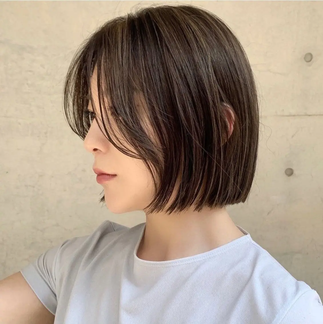 ショート ボブ カット ヘアカラー 臺 佳連のヘアスタイル