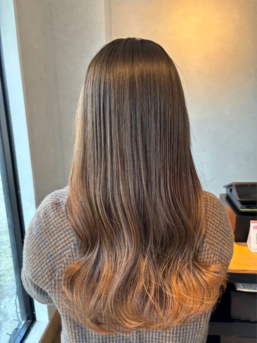 カラー 上山 結菜のヘアスタイル