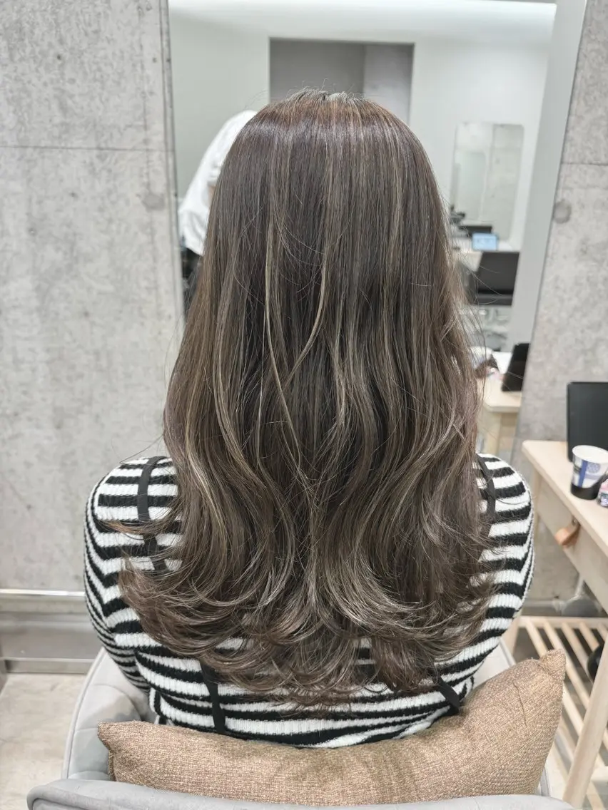 セミロング ハイライト カット ヘアカラー トリートメント 恵比寿🤍似合わせ 艶髪育成特化 清水のその他イメージ