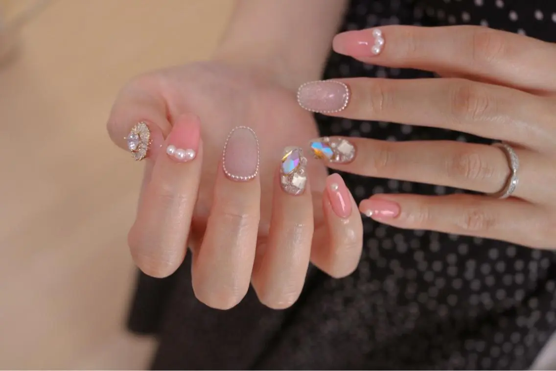 ネイル オーロラネイル カジュアル 長さ出し ジェルネイル 韓国ネイル MH Nailのネイルデザイン