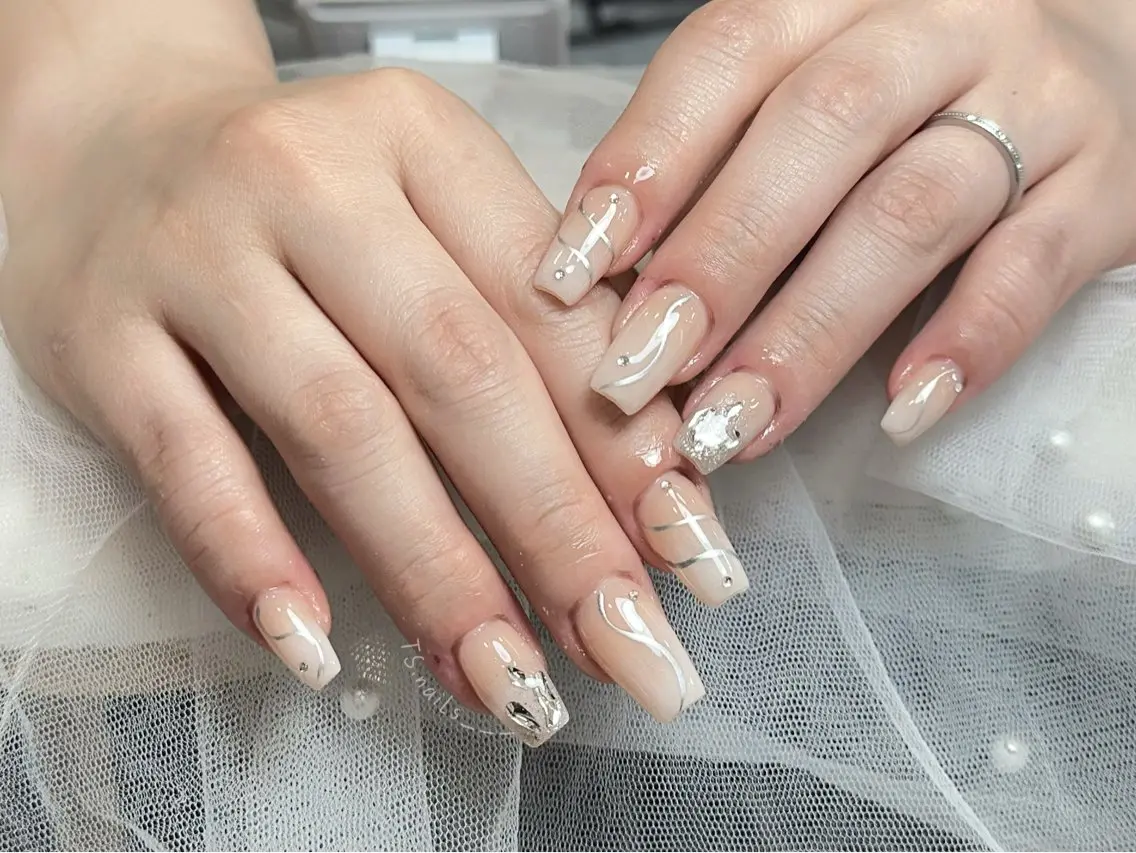 ネイル ハンドネイル フットネイル ハンドケア TS. nails___のネイルデザイン