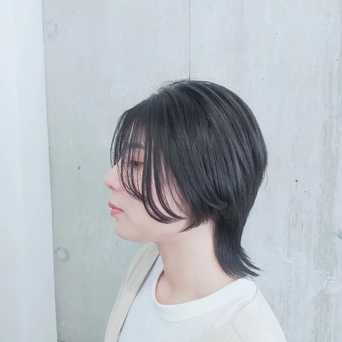 ミディアム ウルフカット 和佐 ももえのヘアスタイル