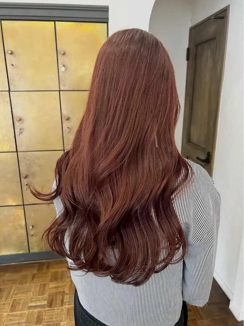 ロング カラー 森 彩夏のヘアスタイル