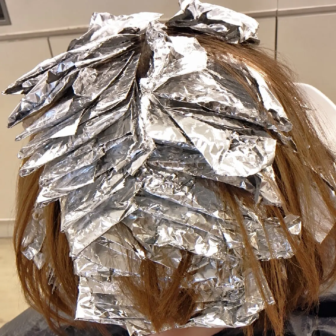 カラー ヘアカラー トリートメント 三木 敏嵩のヘアスタイル