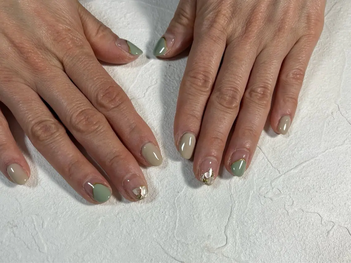 ネイル オーロラネイル フラワーネイル フットネイル フレンチネイル ジェルネイル ハンドネイル kiki nail たまプラーザのネイルデザイン