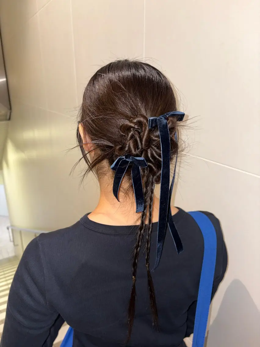 セミロング カラー ヘアアレンジ ヘアセット siki kaedeのヘアスタイル
