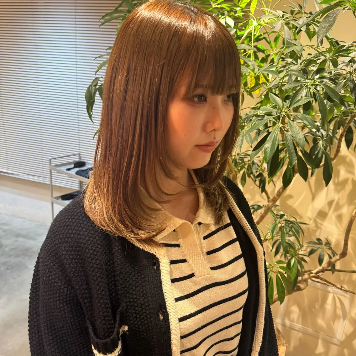 ミディアム レイヤーカット 透明感カラー/ MIOのヘアスタイル