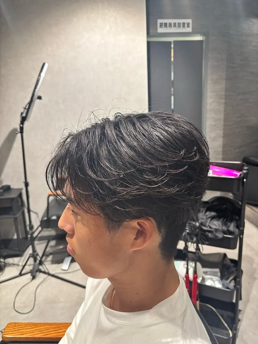メンズ センターパート カット メンズ専門店NEXT NEO パーマ特化のヘアスタイル