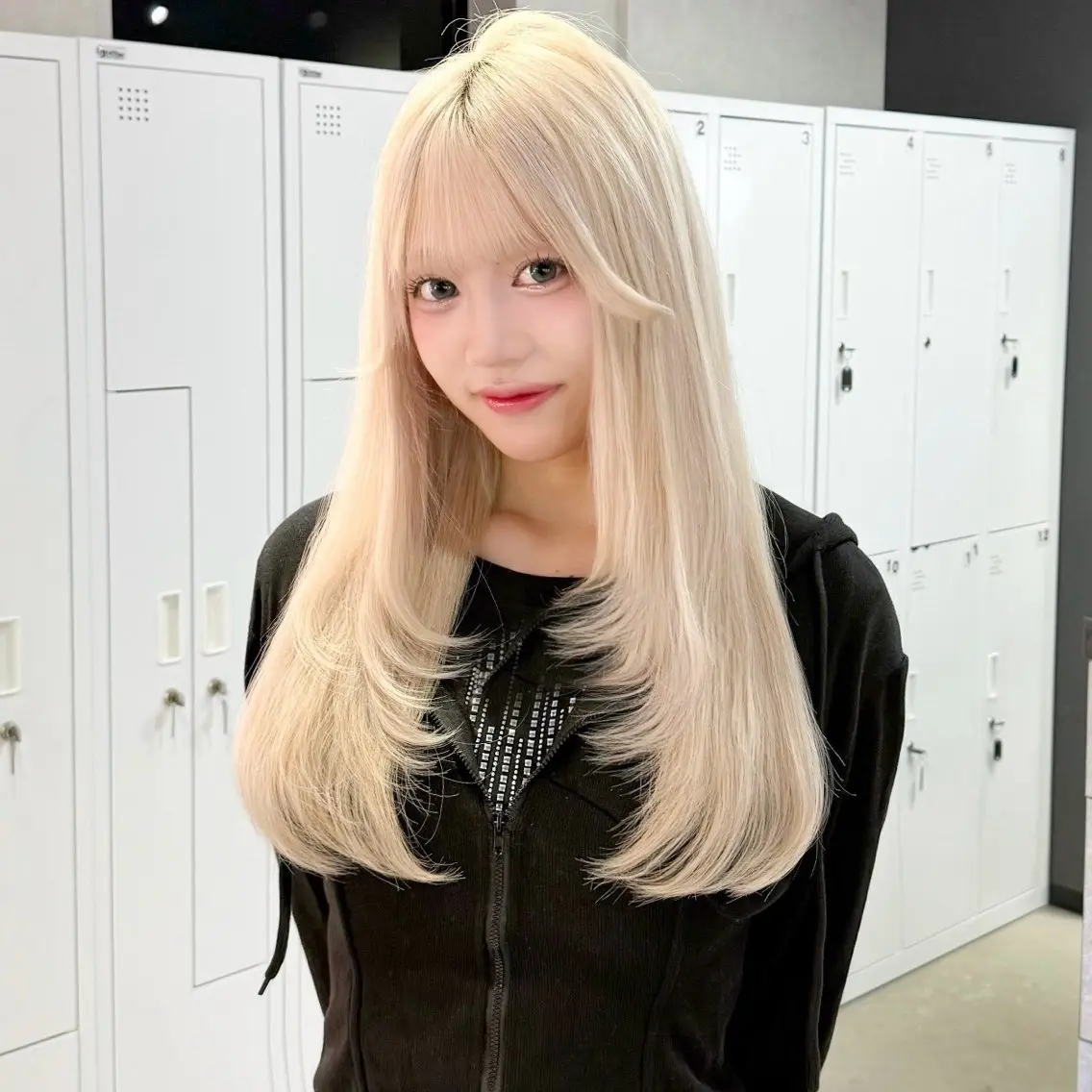 ロング カラー ブロンド ホワイトブロンド レイヤーカット ヘアカラー トリートメント 🎀ミルクティー/暖 色×レイヤー/マリアのヘアスタイル