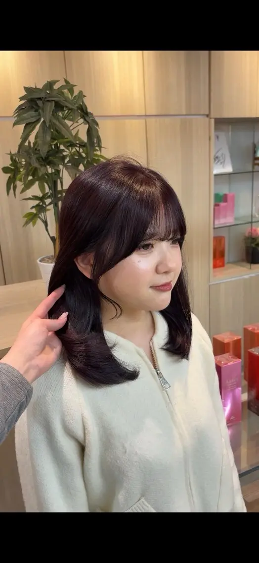 ミディアム カット ヘアカラー 山本 琴音のヘアスタイル