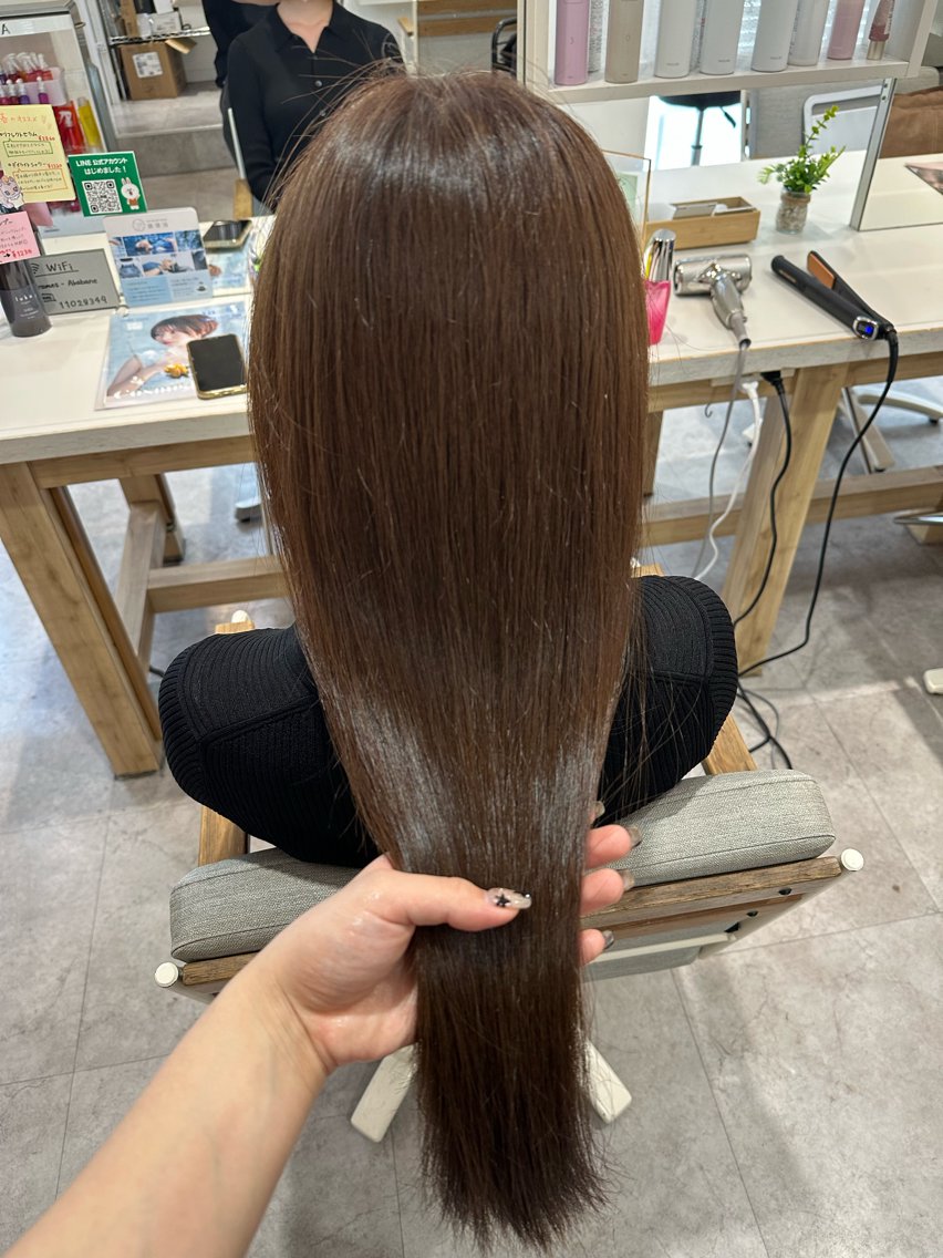 ロング カラー ブラウンカラー 柴崎 悠乃のヘアスタイル