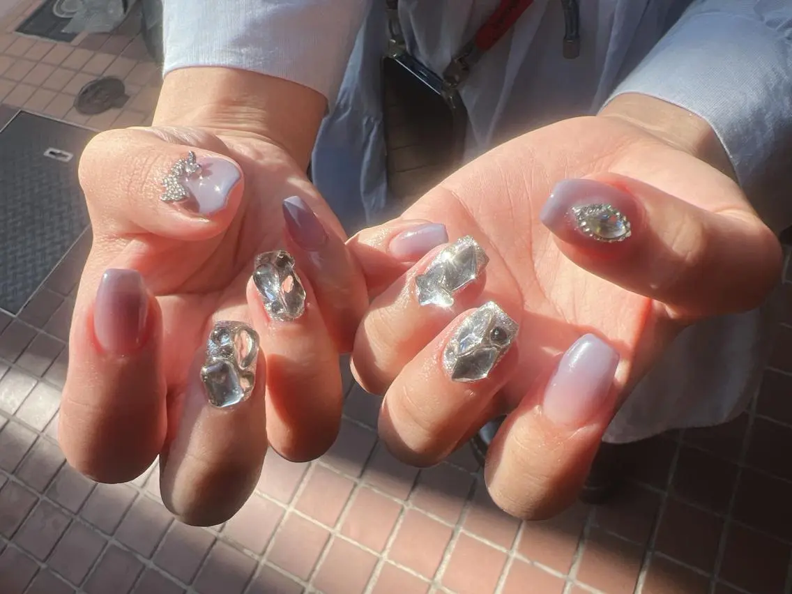 ネイル ハンドネイル 💊大阪/心斎橋 moni🧠のネイルデザイン
