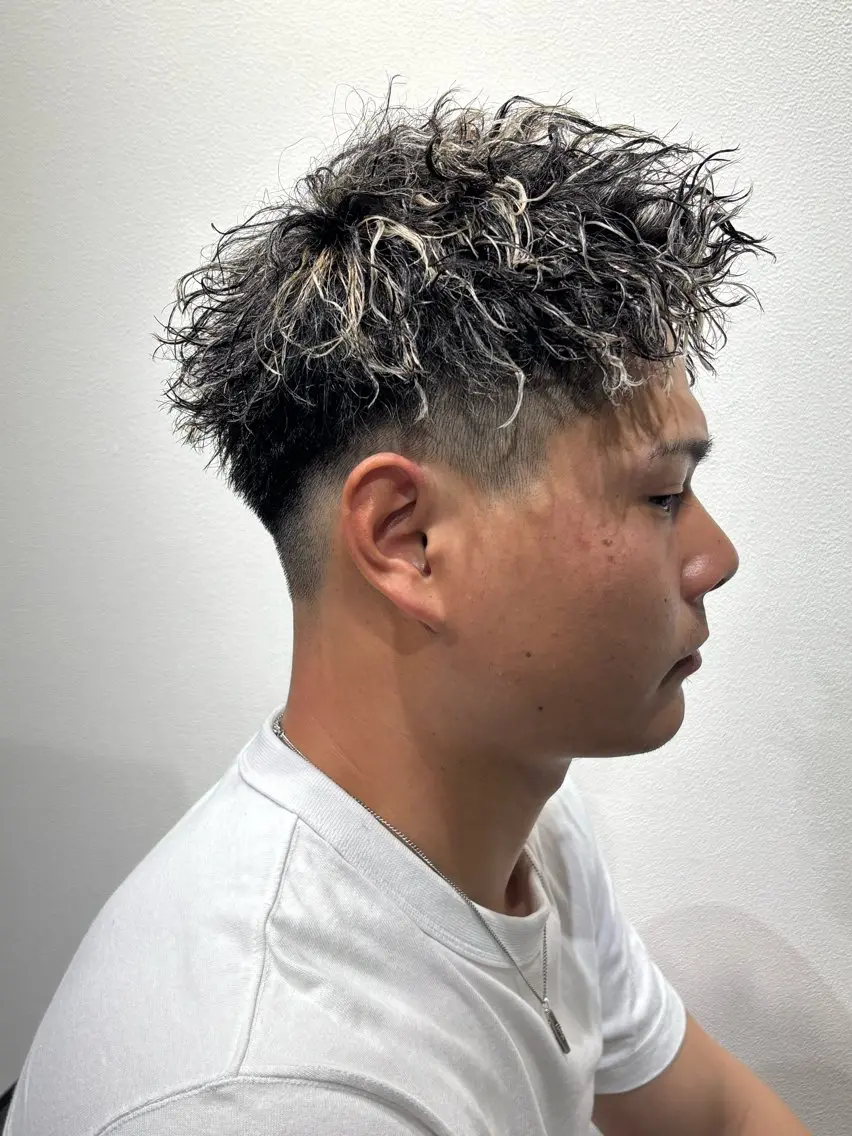 ショート パーマ メンズ カット ヘアカラー パーマ トリートメント ヘアセット メンズ特化美容師 中戸 滉のヘアスタイル