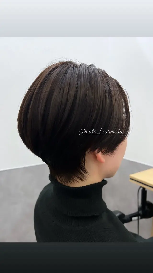 ショート カラー アッシュ ショートヘア MIDORI ミドリのヘアスタイル