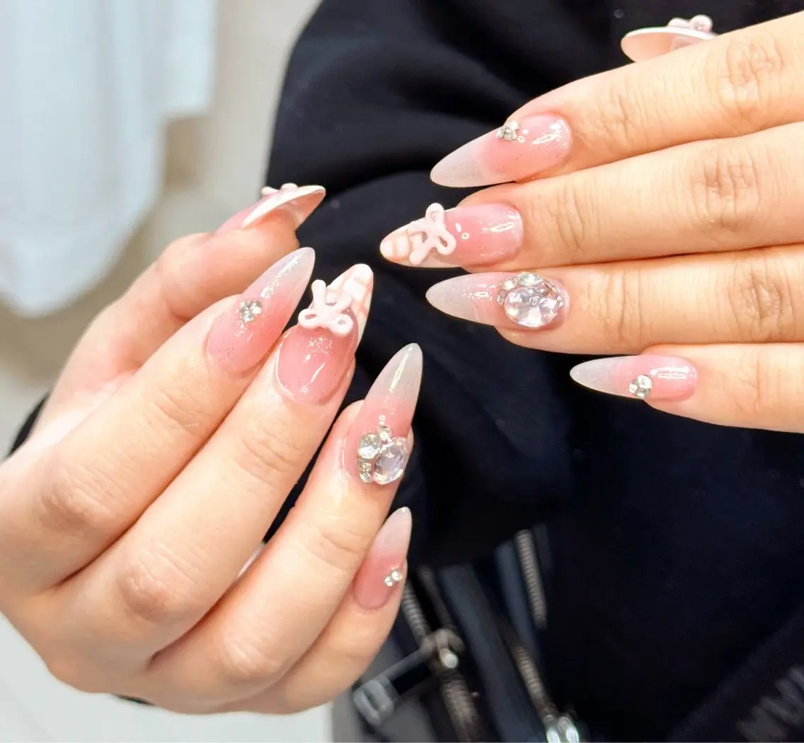 ネイル アートネイル オーロラネイル チークネイル フレンチネイル ガラスフレンチ ハンドネイル 🎀🎀YooLi Nail Salonのネイルデザイン