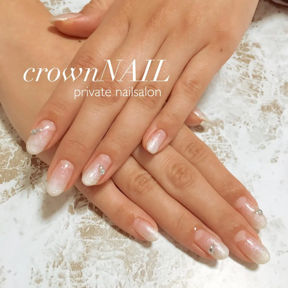 キッズ ネイル グラデーション ラメ(グリッター) ラメグラデーション シンプルネイル ホワイト ensowa✱laf NAILのネイルデザイン