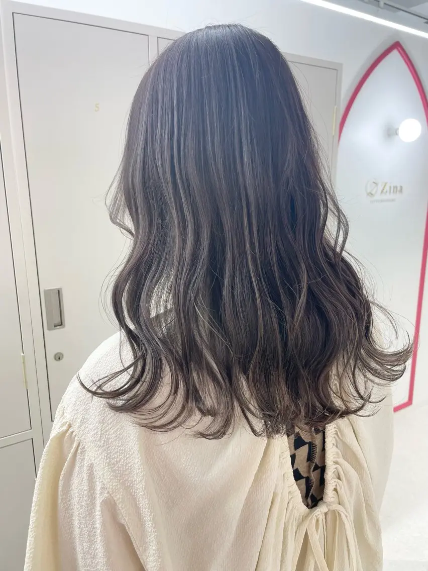 セミロング カラー カット ヘアカラー トリートメント 《Zina札幌大通》 Hinano🐻のヘアスタイル