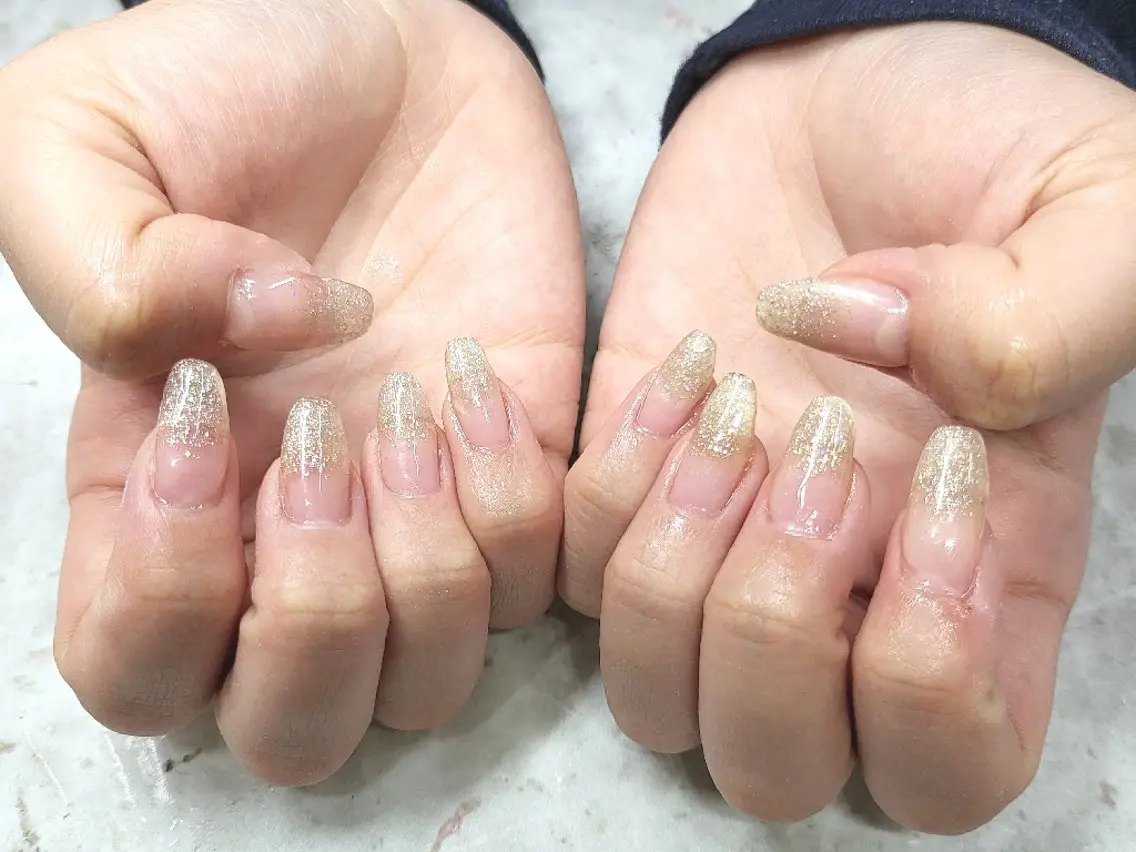 ネイル フラッシュネイル グラデーション ラメ(グリッター) ラメグラデーション 矢野 美希のネイルデザイン