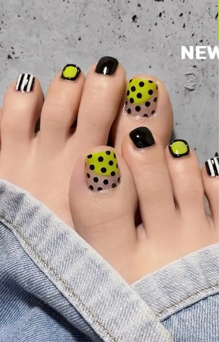ネイル フットネイル Shadow nailのネイルデザイン