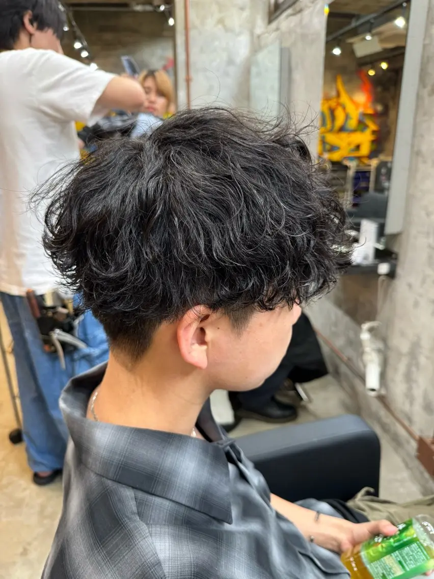 ショート パーマ メンズ メンズパーマ 波巻きパーマ 【モデル大募集🔥】 kearny錦糸町のヘアスタイル