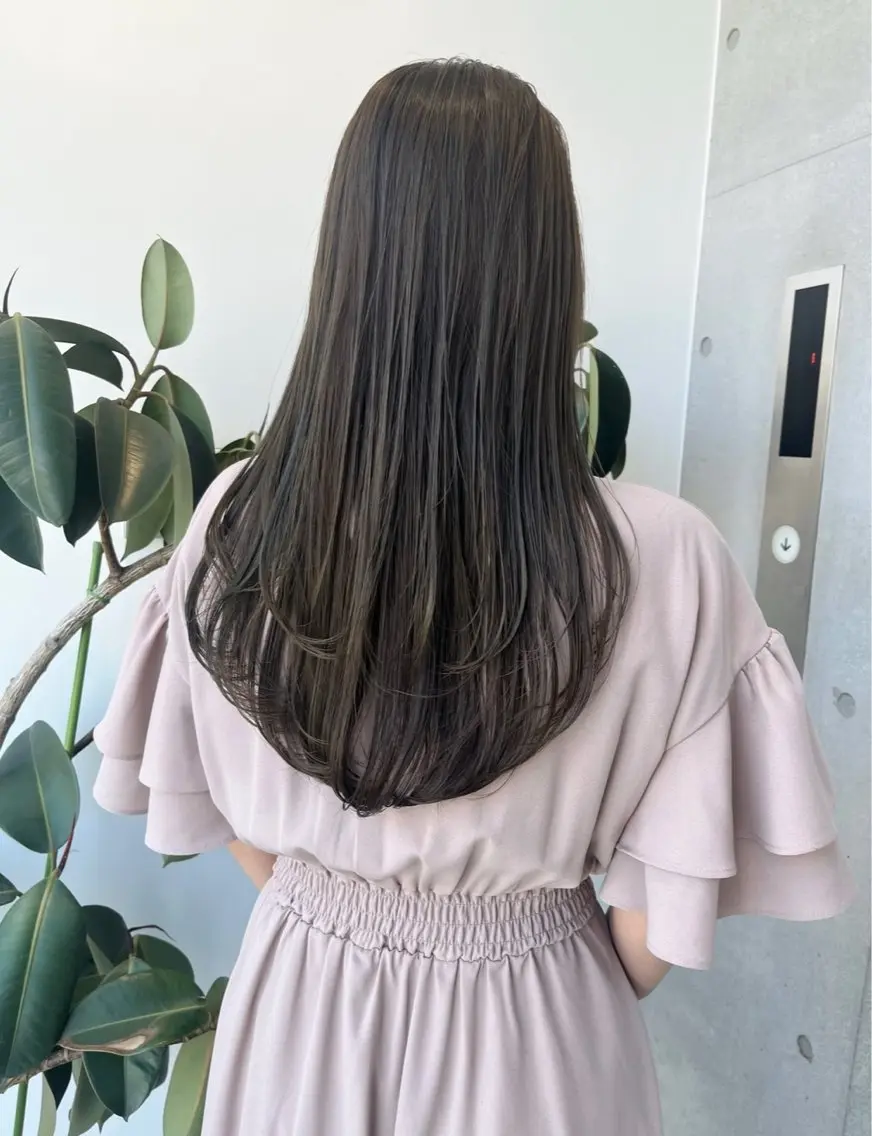 ロング カラー パーマ ヘアアレンジ 透明感/オリーブ/ グレージュ/YUKAのヘアスタイル